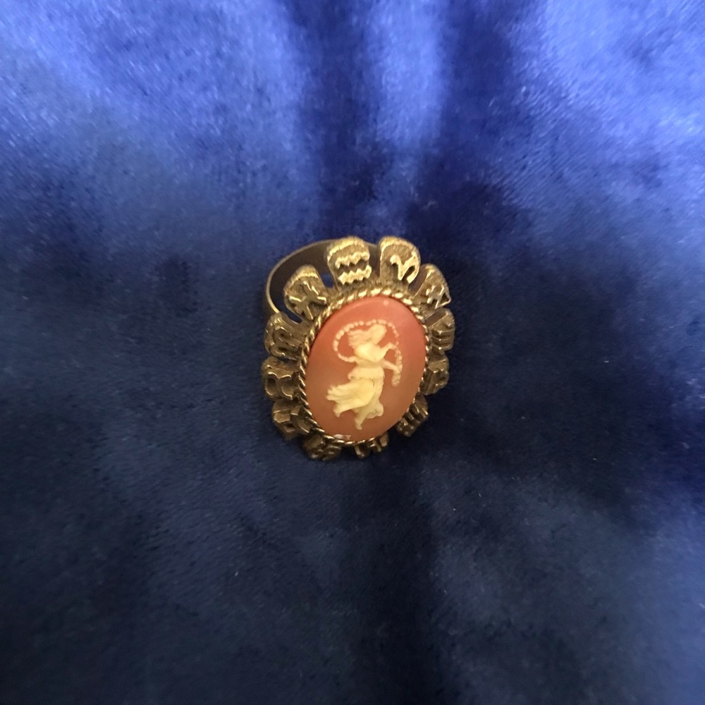 Vintage Cameo Zodiac Ring Adjustable size